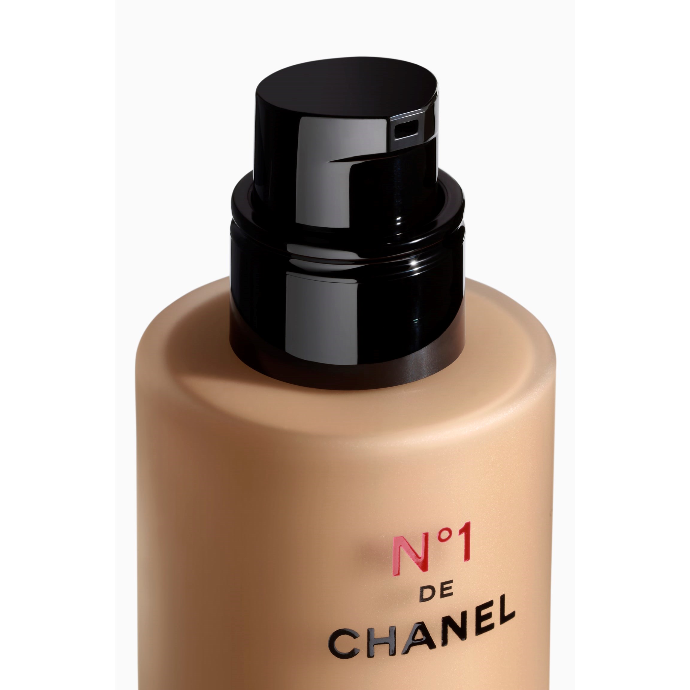 N°1 DE CHANEL REVITALIZING FOUNDATION 4