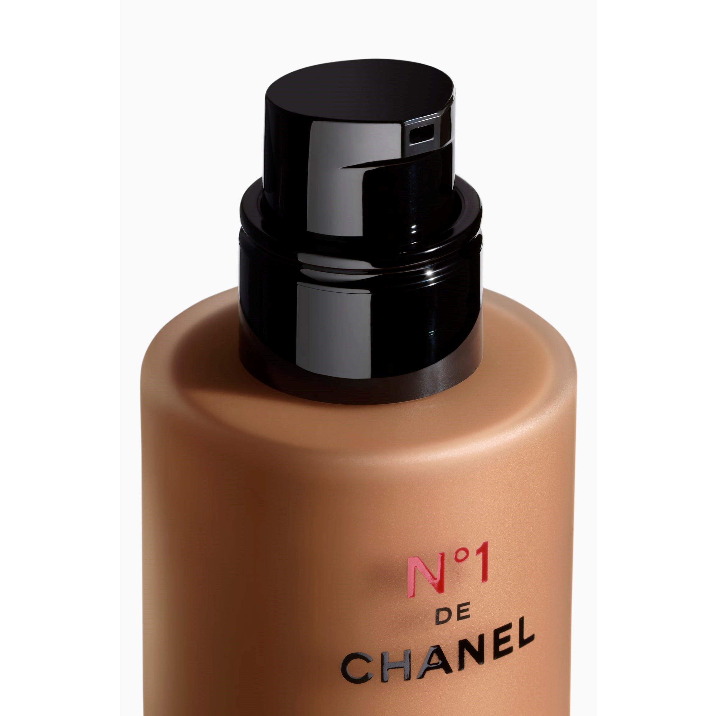 N°1 DE CHANEL REVITALIZING FOUNDATION 4