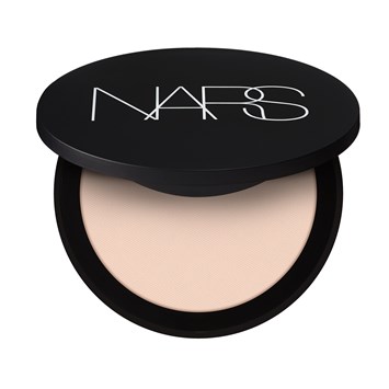 NARS - SOFT MATTE ADVANCED PERFECTING POWDER - Cilt Dokusunu Pürüzsüzleştiren Mat Silgi Pudra