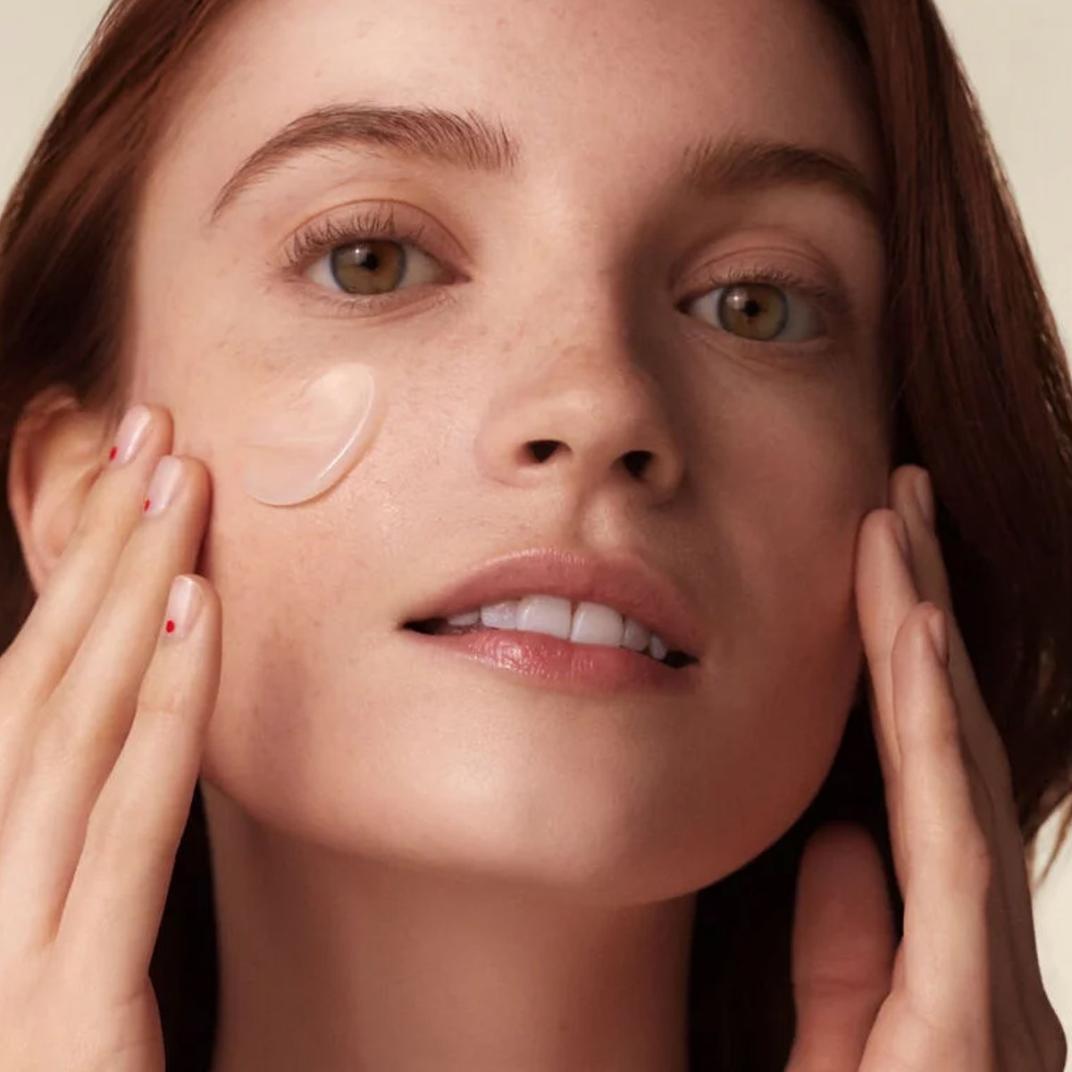 WHITE LUCENT OVERNIGHT CREAM & MASK 4