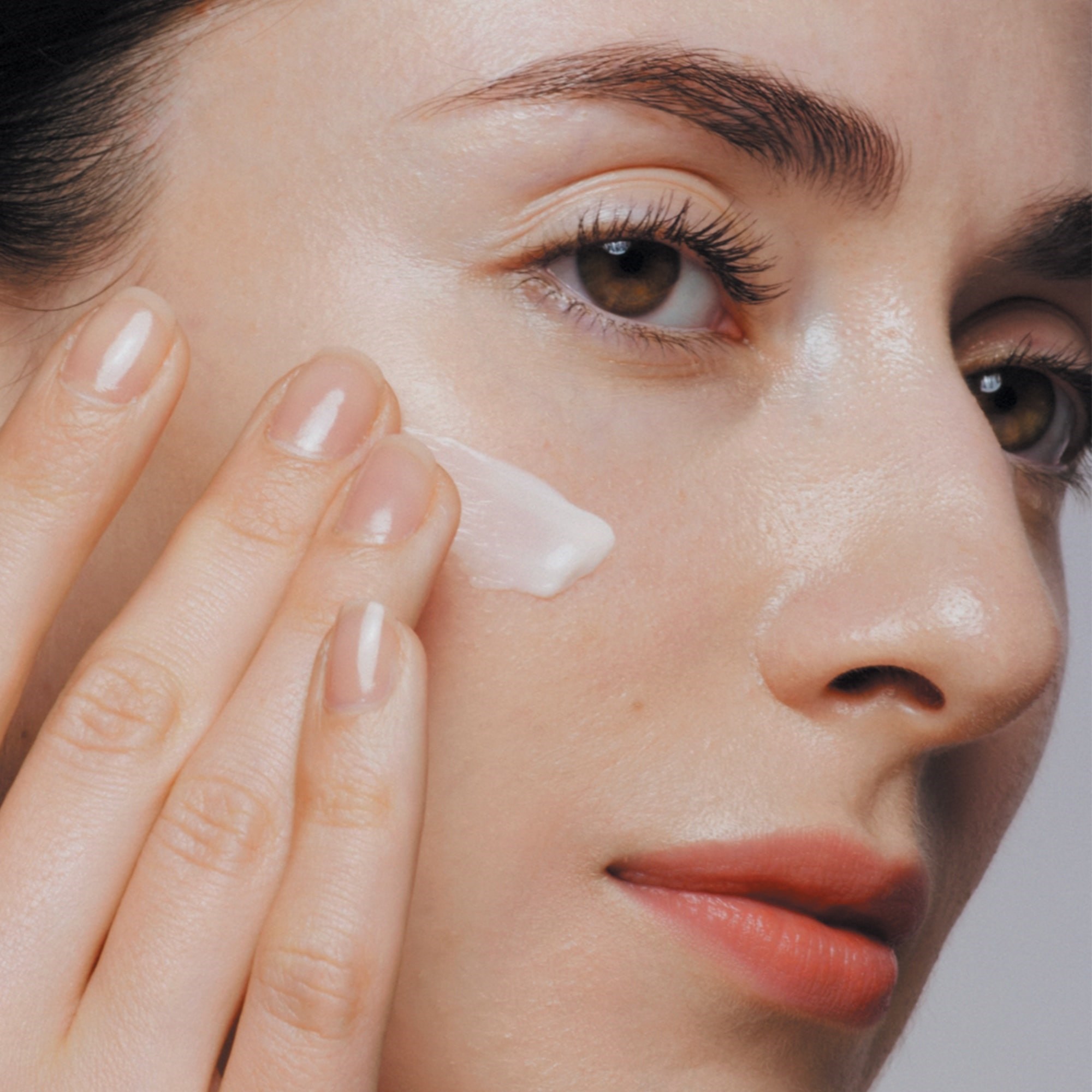 FUTURE SOLUTION LX 24-HOURS RADIANCE SET 7