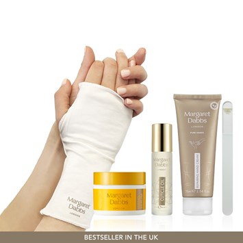 MARGARET DABBS LONDON - FIRST CLASS HAND RITUEL SET - Uçuş İçin Lüks El & Tırnak Bakım Seti