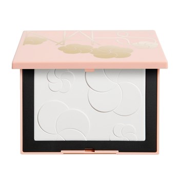 NARS - LIGHT REFLECTING SETTING POWDER PRESSED - Sınırlı Sayıda Özel Tasarıma Sahip Aydınlatıcı Etkili Transparan Sıkıştırılmış Pudra