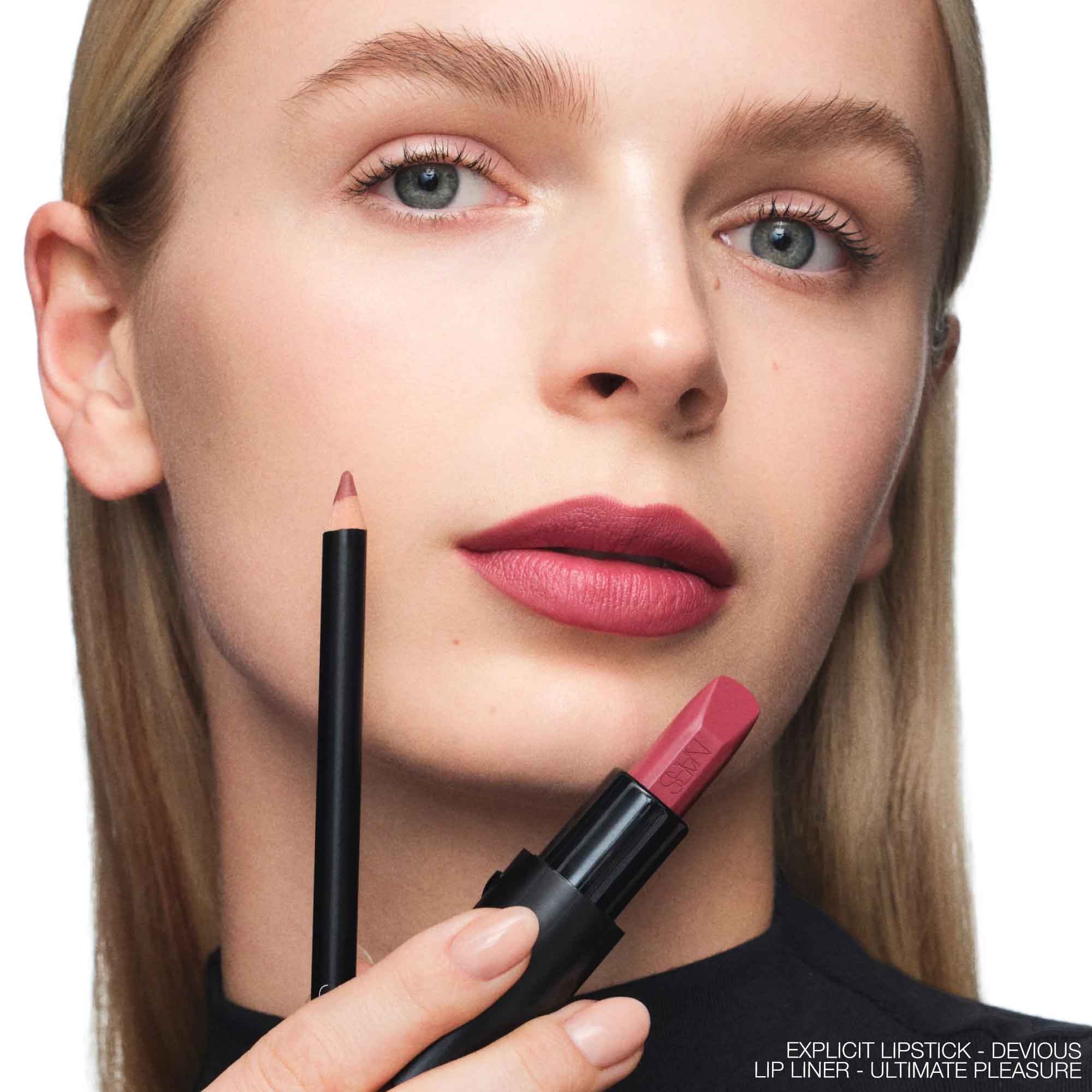 LIP LINER 7