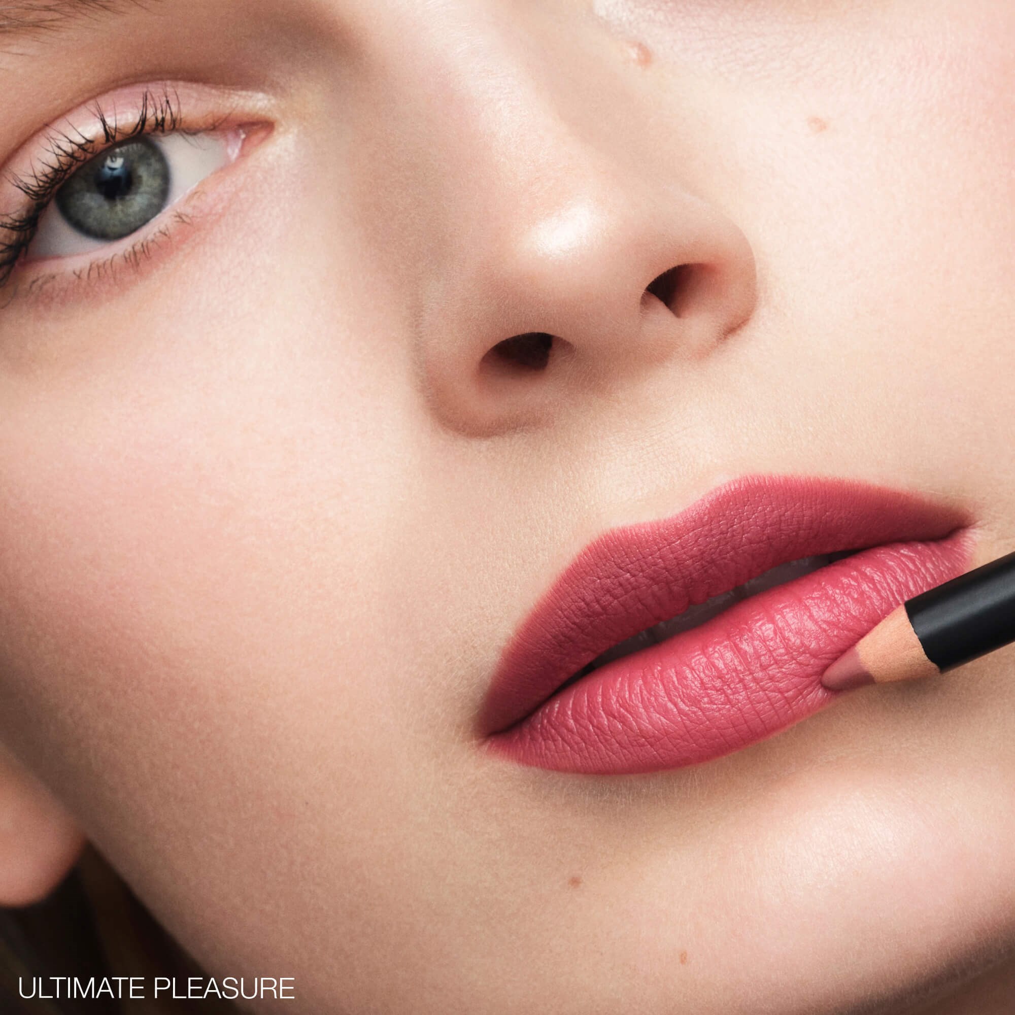 LIP LINER 13